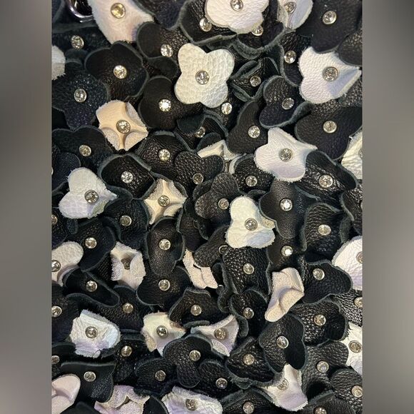 Black White Leather Purse Flowers Applique Shoulder Bag Glam Luxury Amerileather - Picture 4 of 12